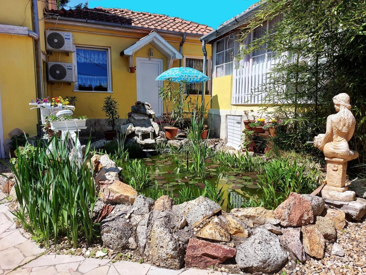 Castello Vendeg Es Apartmanhaz Έγκερ Εξωτερικό φωτογραφία