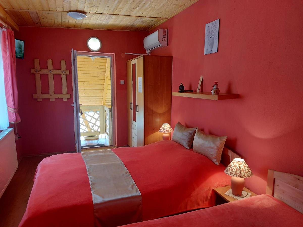 Castello Vendeg Es Apartmanhaz Έγκερ Εξωτερικό φωτογραφία