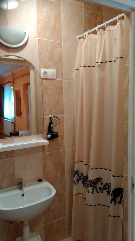 Castello Vendeg Es Apartmanhaz Έγκερ Εξωτερικό φωτογραφία