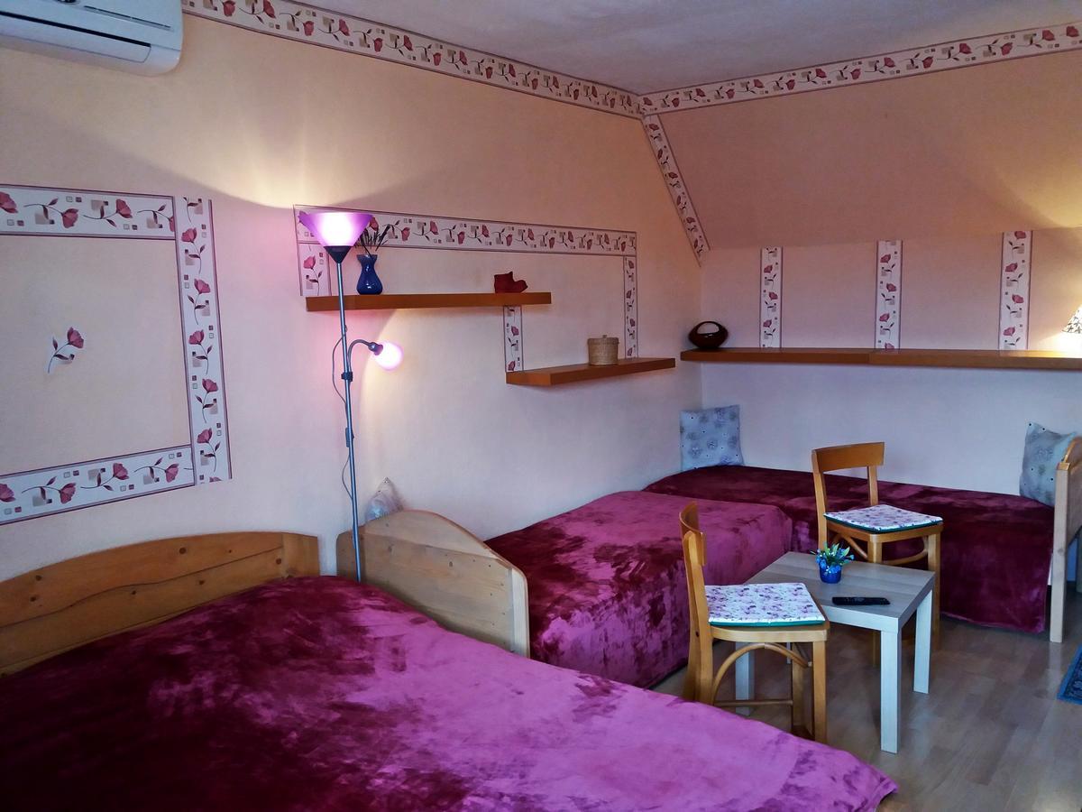 Castello Vendeg Es Apartmanhaz Έγκερ Εξωτερικό φωτογραφία