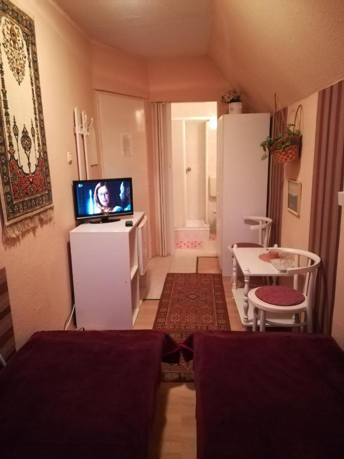 Castello Vendeg Es Apartmanhaz Έγκερ Εξωτερικό φωτογραφία